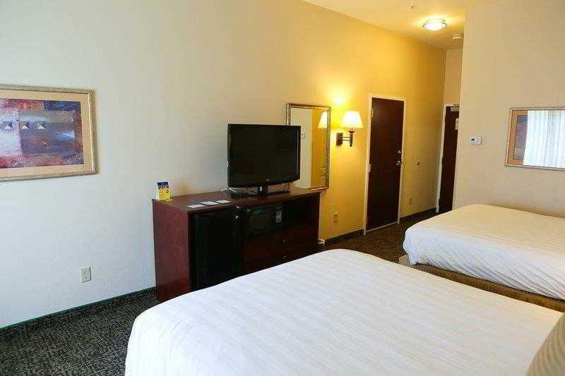 Country Inn & Suites By Radisson, Midway - Tallahassee West Exteriör bild