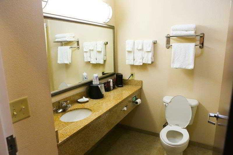 Country Inn & Suites By Radisson, Midway - Tallahassee West Exteriör bild