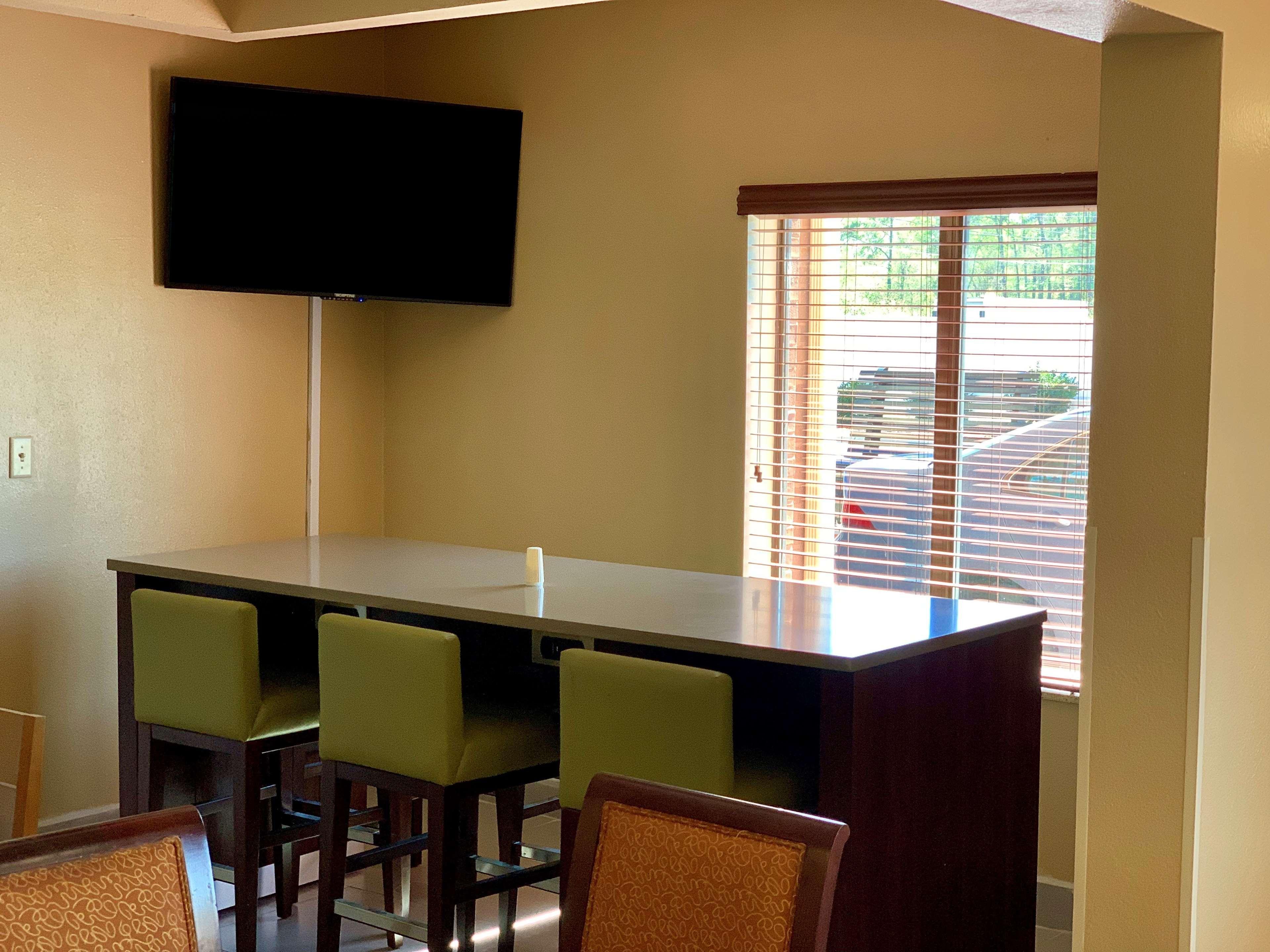 Country Inn & Suites By Radisson, Midway - Tallahassee West Exteriör bild